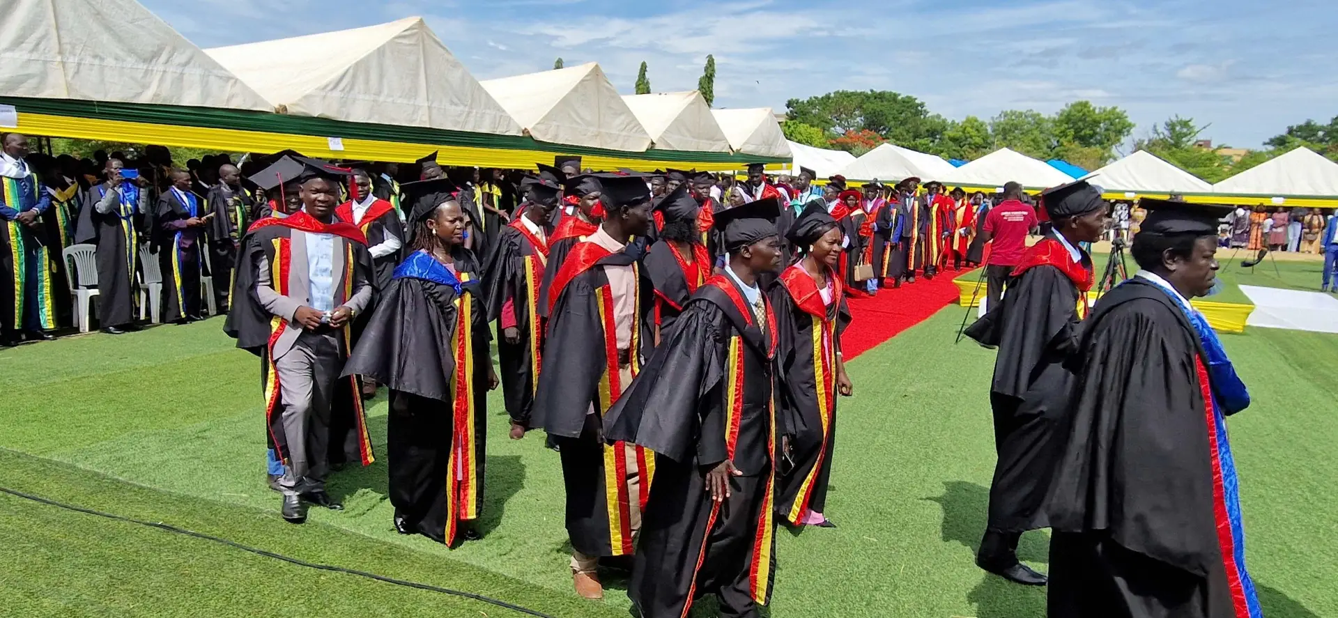 11th Graduation: academic excellence for social transformation